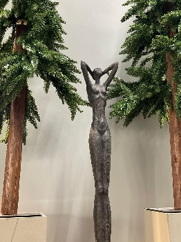 FrauenSkulptur Hilda, Polyresin, 11x11x59 cm