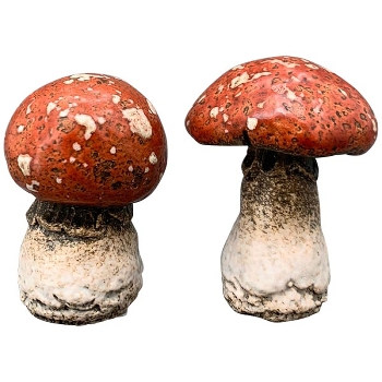 Pilz Marta, Stoneware, 6,4x6,4x8,6 cm